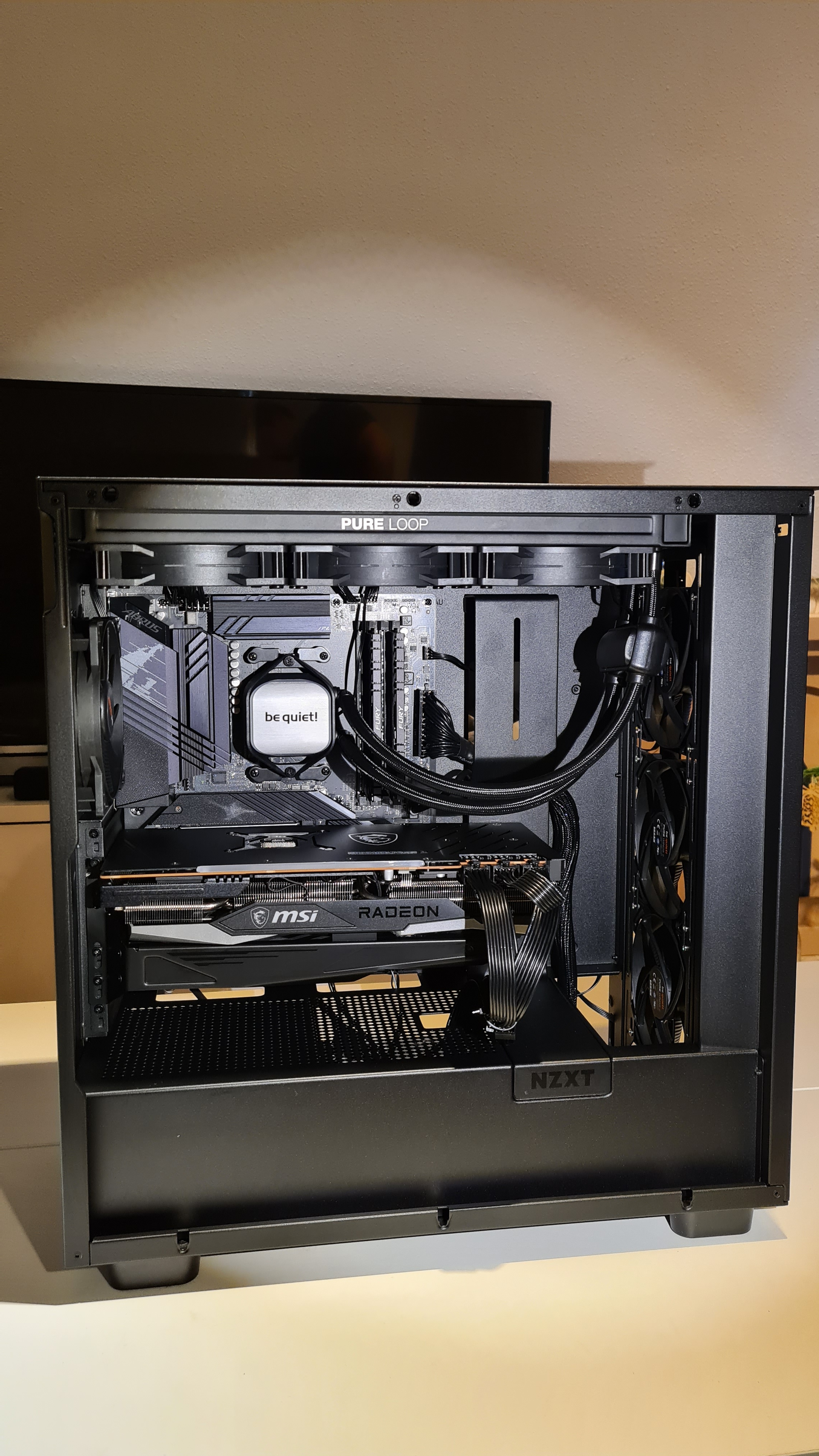 Détail du montage PC En voiture