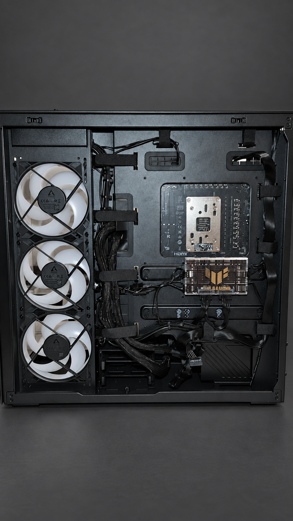Câblage arrière du PC Aurora Spectrum en studio